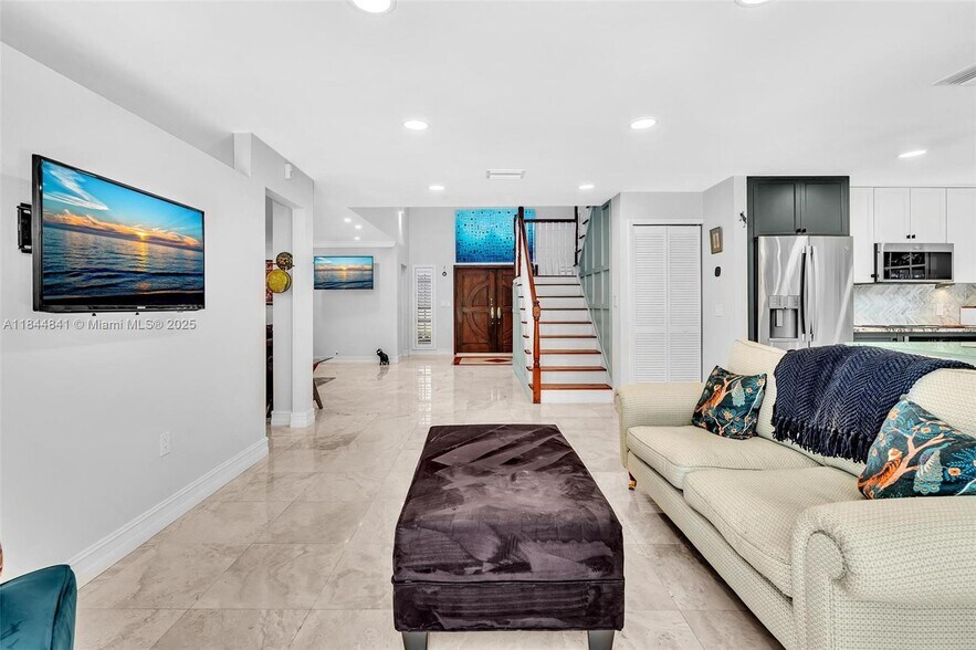 Building Photo - 2516 San Domingo St