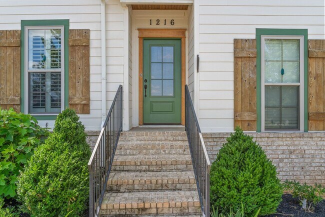 Building Photo - Elegant 4-Bedroom Home with Vaulted Ceilin...
