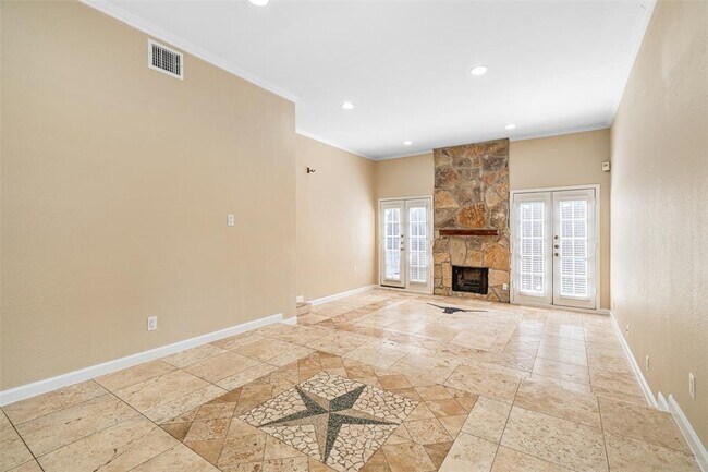 Building Photo - 505 Bellevue Pl