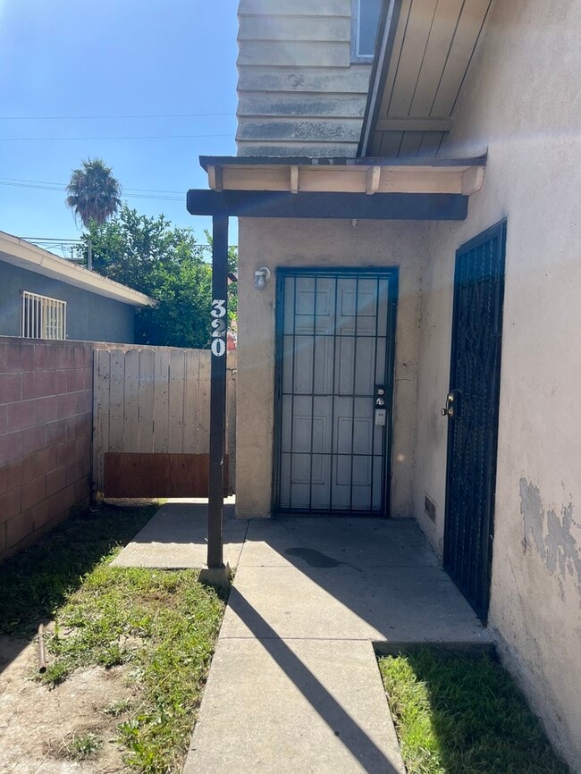 Building Photo - Two-story duplex unit