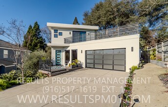 Building Photo - Stunning luxury custom home! 4 bedrooms heart of Fairoaks