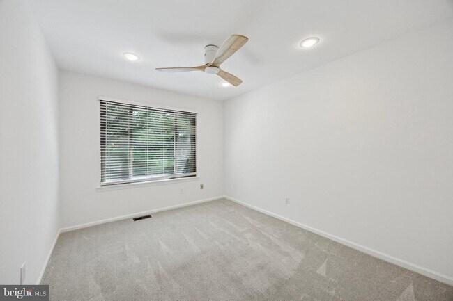 Building Photo - 128 Granite Hill Ct