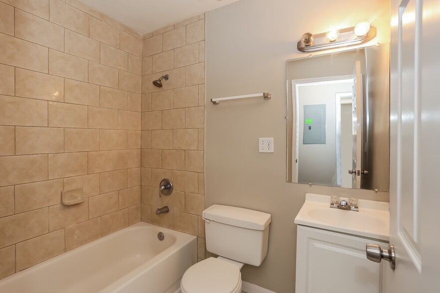 Building Photo - 10827 Kuralei Dr