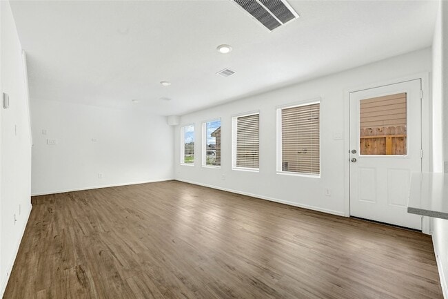 Building Photo - 24027 Wandering Brk Dr