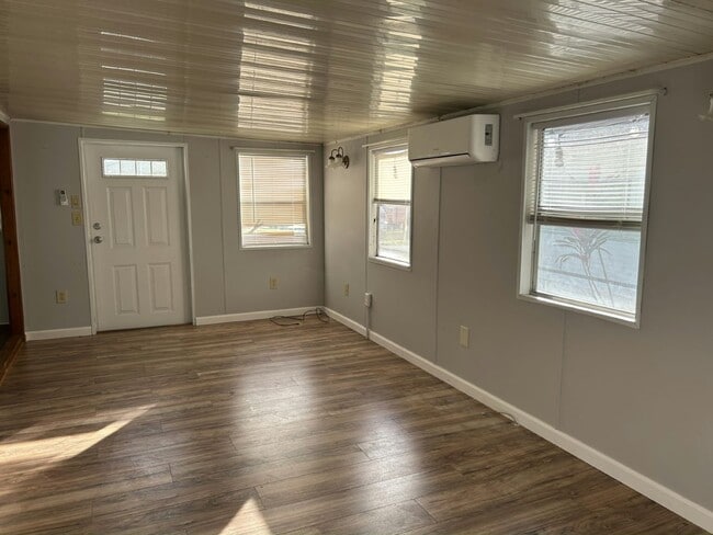 Building Photo - 38706 Daughtery Rd