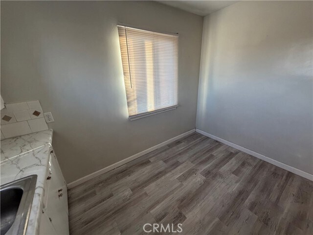 Building Photo - 8529 Oleander Ave