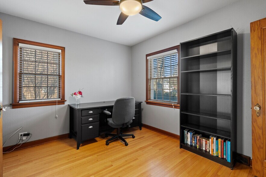 Building Photo - 1109 3rd St NW