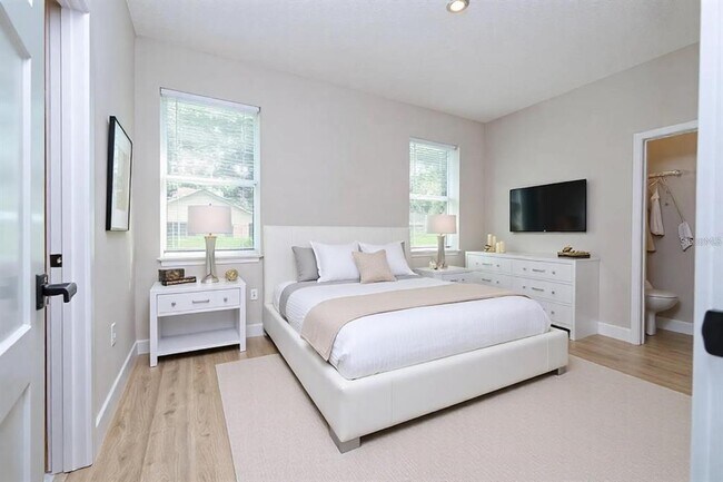 Building Photo - 317 Mandrake St