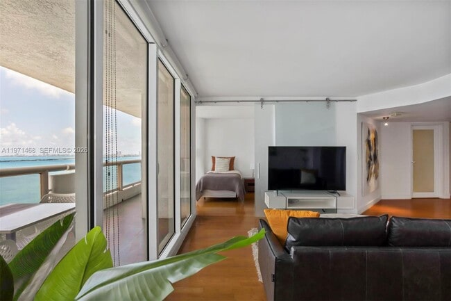 Building Photo - 1717 N Bayshore Dr