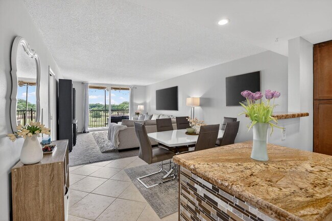 Building Photo - 3001 W Rolling Hills Cir