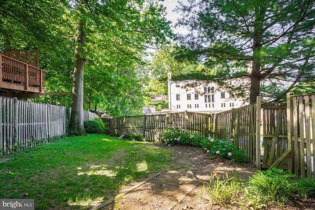 Building Photo - 1626 Kalmia Rd NW