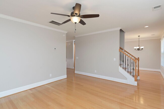 Building Photo - 3 Bedroom 2.5 bath low maintenance living for rent!