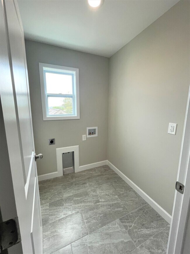 Building Photo - New Construction in an established neighbo...