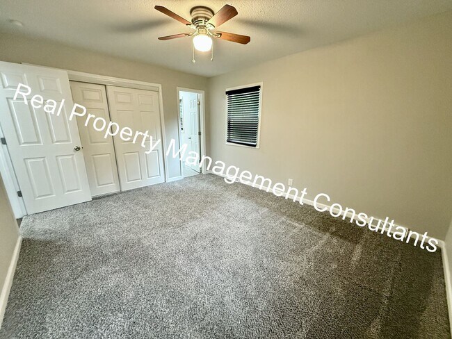 Building Photo - Charming 3 Bed Home with Modern Updates in...