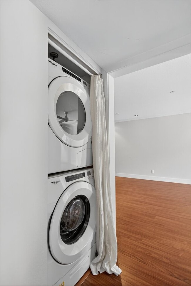 Building Photo - Spacious Marina District 1BR Condo with Modern Upgrades & Parking