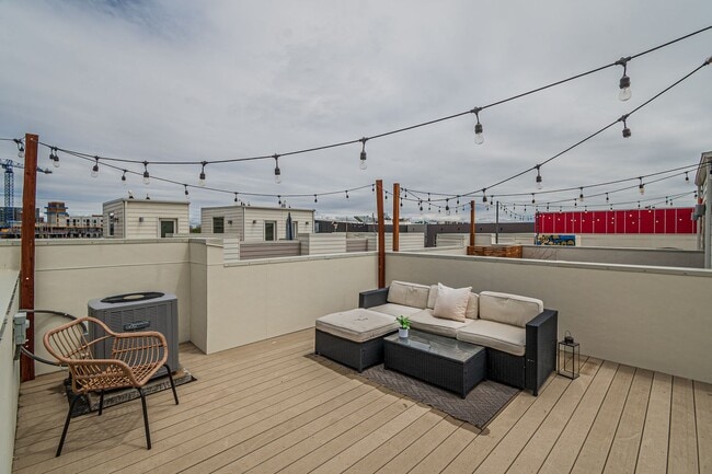 Building Photo - Modern 2BD, 3BA RiNo Townhome with Garage and Rooftop Deck