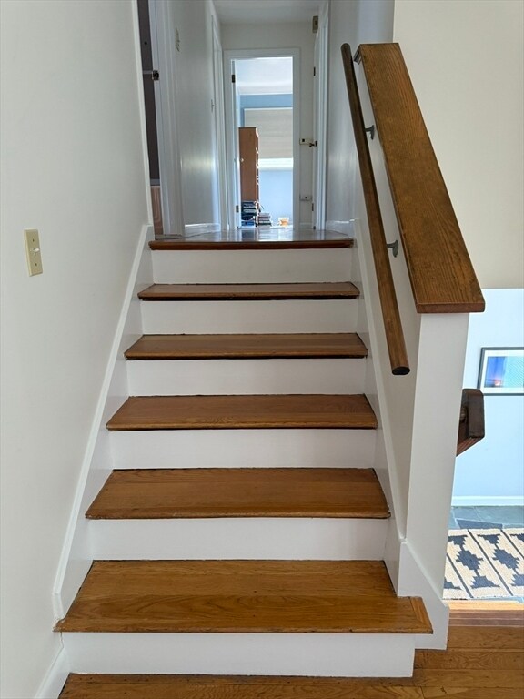 Building Photo - 55 Esty Farm Rd