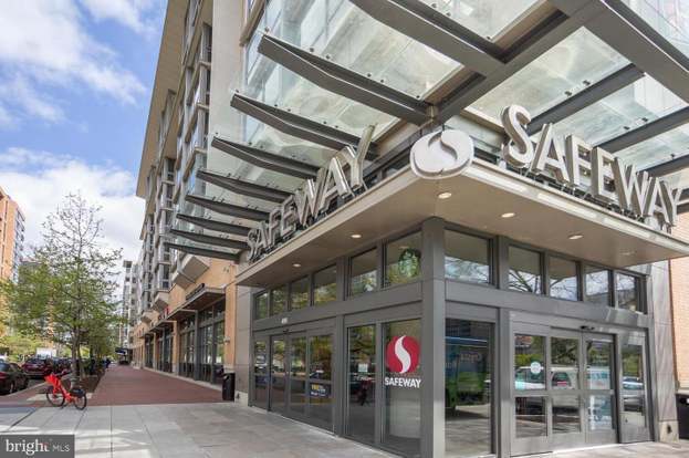 Building Photo - 506 M St NW