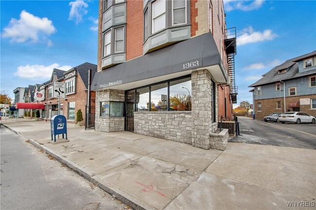 Primary Photo - 1363 Delaware Ave
