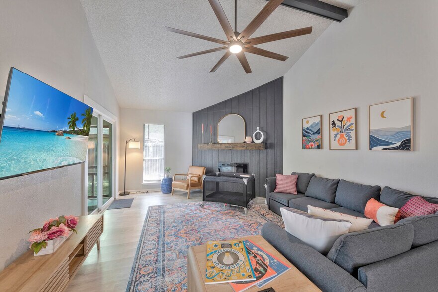 Building Photo - 11906 Blueridge Mountains Dr