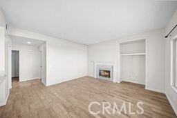 Building Photo - 15154 Biarritz St