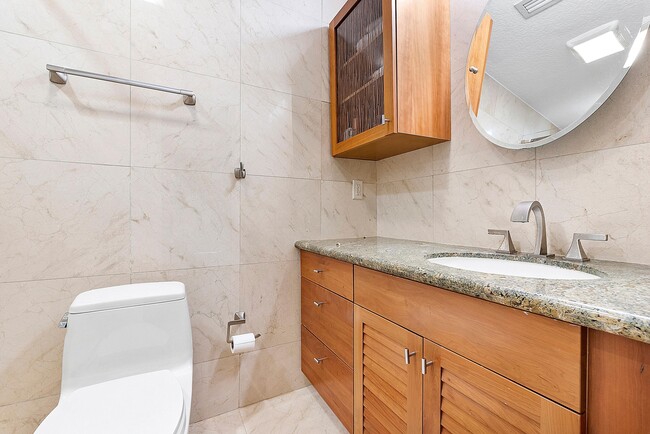 Building Photo - 40 Portside Dr