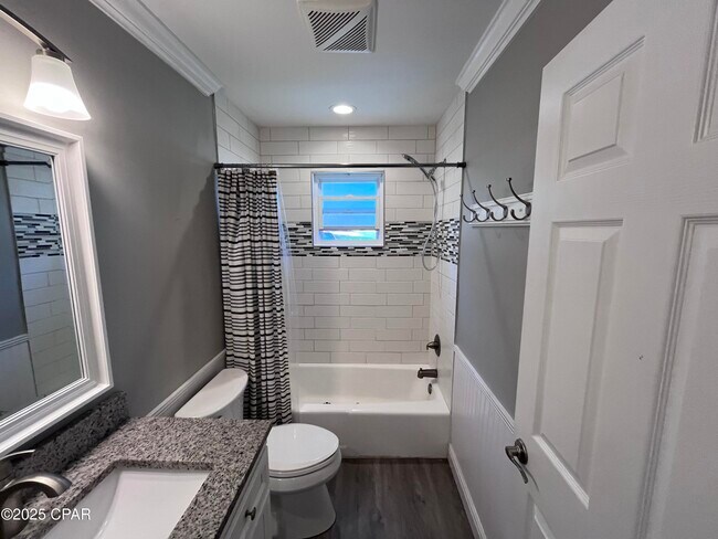 Building Photo - 101 Villa Ct