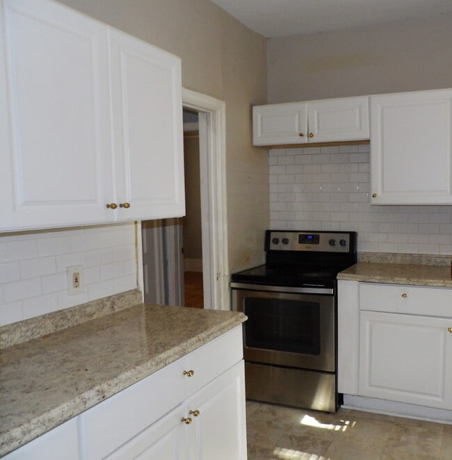 Building Photo - 3 Bedroom Lower Level Duplex - South Minneapolis