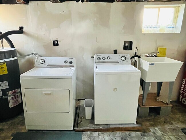 Building Photo - Charming West Bremerton Home