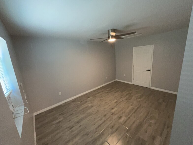 Building Photo - 561 Raleigh St