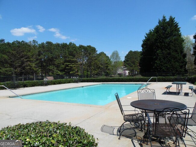 Building Photo - 611 Lora Smith Rd