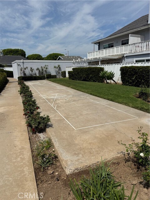 Building Photo - 2522 University Dr