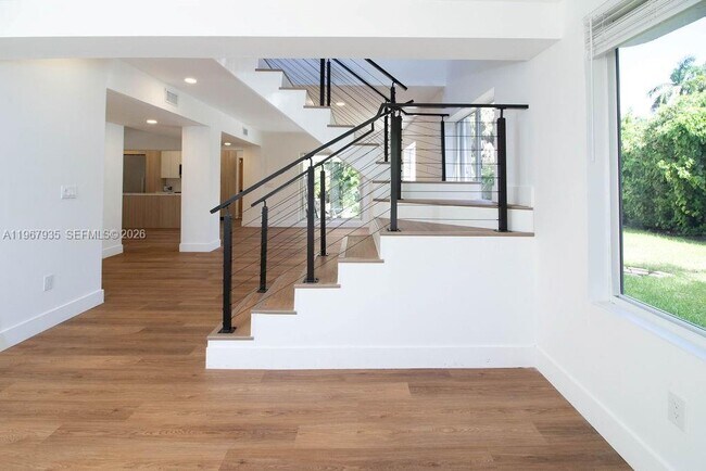 Building Photo - 1255 Jackson St