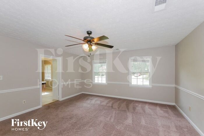 Building Photo - 180 Windsor Dr