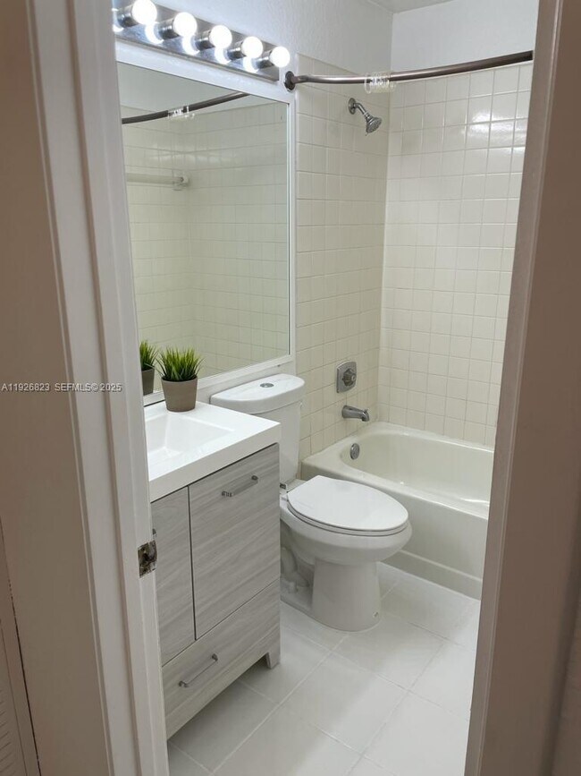 Building Photo - 10115 W Sunrise Blvd