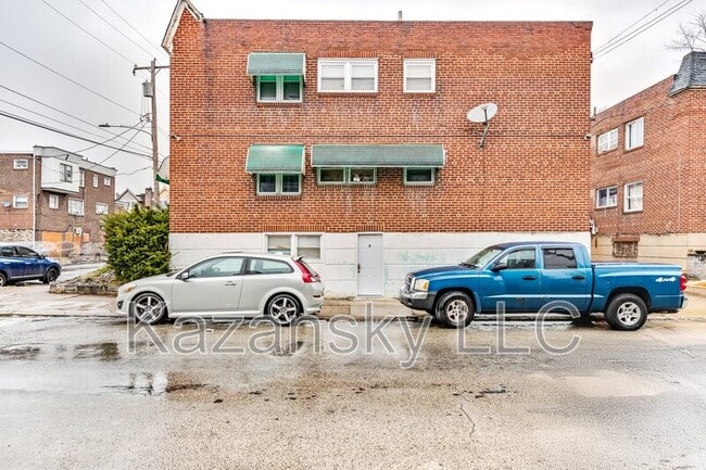 Building Photo - 4901 N 18th St