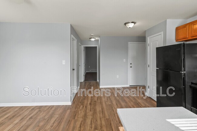 Building Photo - 2956 Yorkway