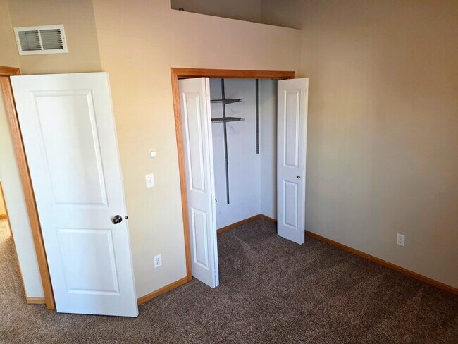 Building Photo - 4410 152 Street