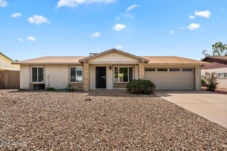 Building Photo - 3227 E Helena Dr