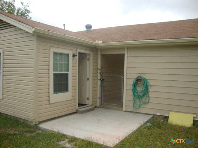 Building Photo - 1813 Fairview Dr