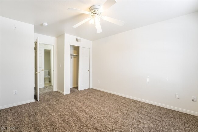 Building Photo - 231 W Horizon Ridge Pkwy
