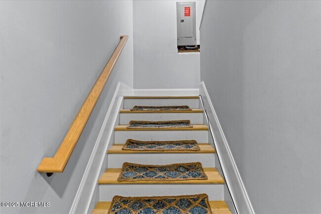 Building Photo - 1613 Ocean Ave