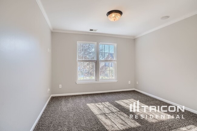 Building Photo - 15510 Robsart Ct