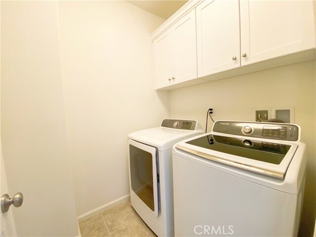 Building Photo - 111 Painted Trellis