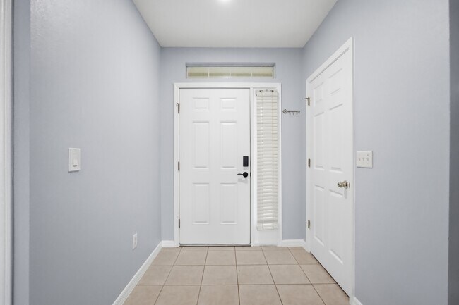 Building Photo - 6407 Barksdale Way