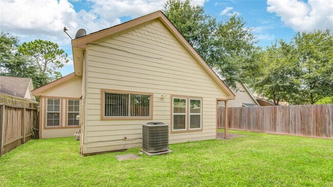 Building Photo - 5006 Westfield Village Dr