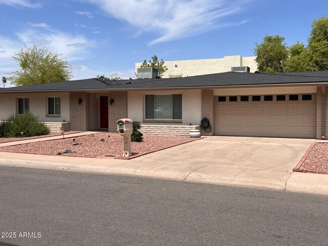 Building Photo - 4614 S Kachina Dr