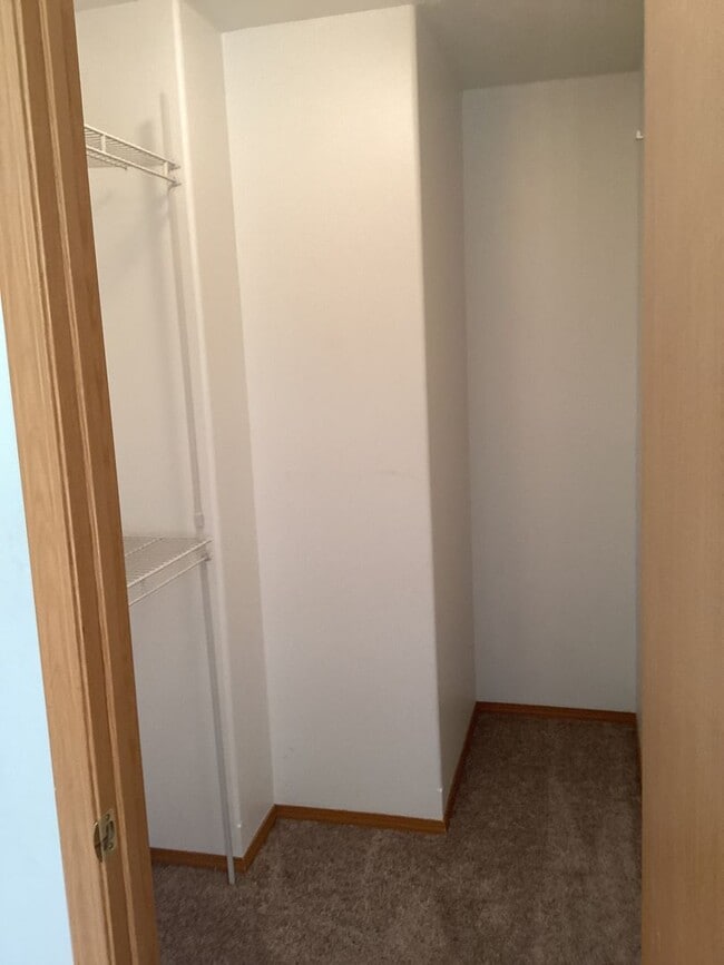 Building Photo - Nicely updated 4Bed, 2Bath in Airway