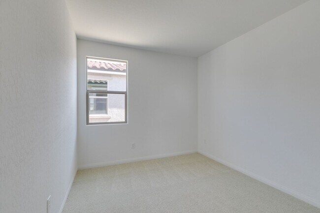 Building Photo - GORGEOUS SINGLE STORY WITH MANY UPGRADES*3 BEDROOMS*DEN!