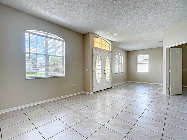 Building Photo - 610 Terranova Dr